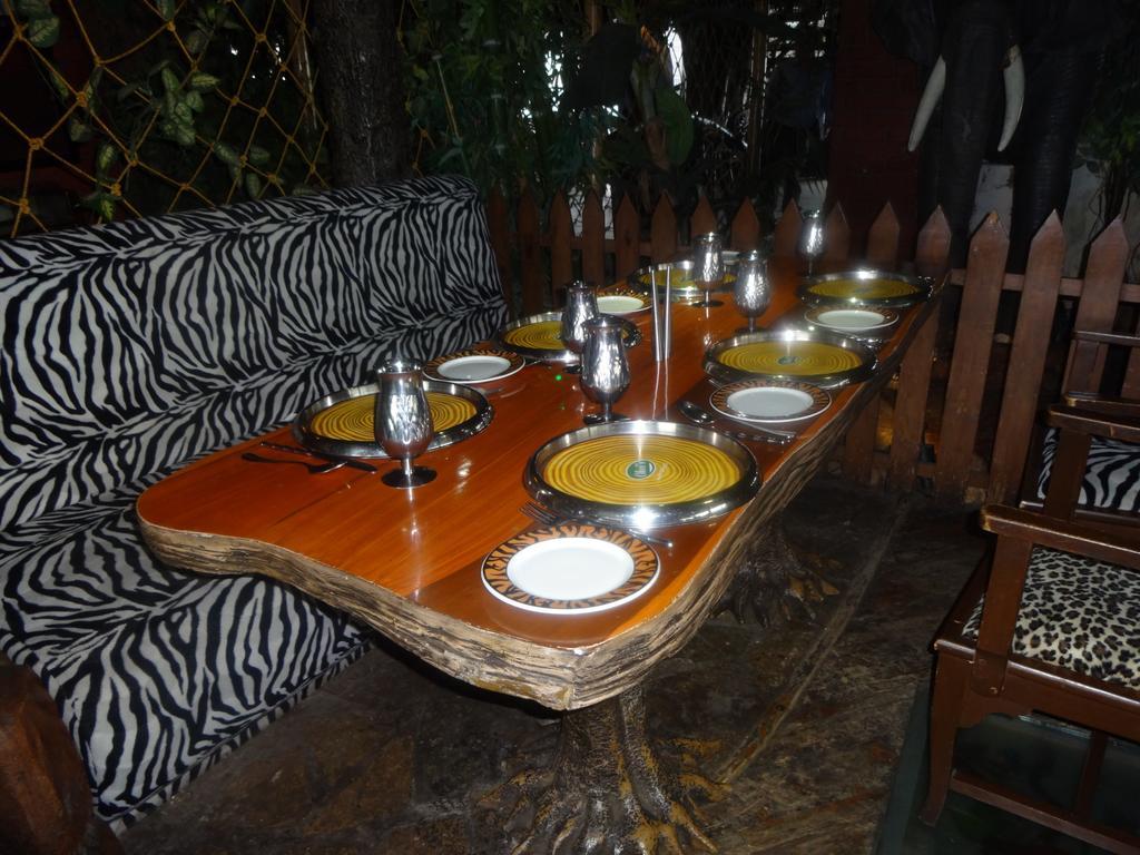 Hotel Ohris Banjara Hyderabad Exterior foto